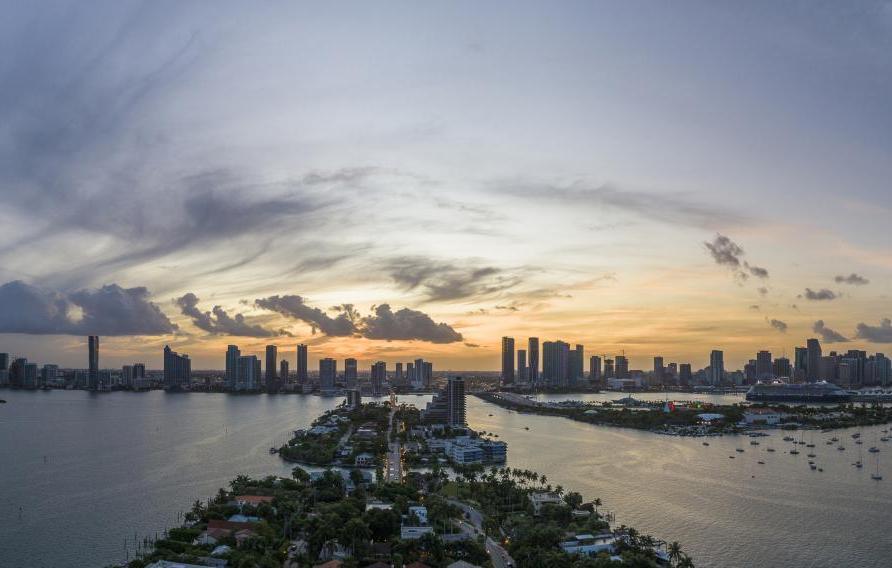Sunset over Miami, the aerial view from Venetian Islands